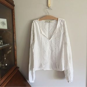 🍂3 for $25🍂 Abercrombie Embroidered Top